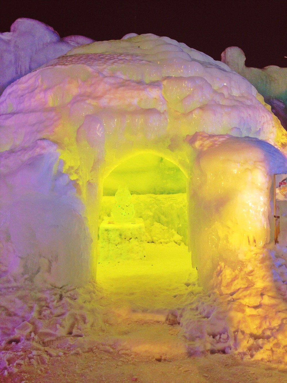 Sounkyo Hot Springs Ice Festival Cave